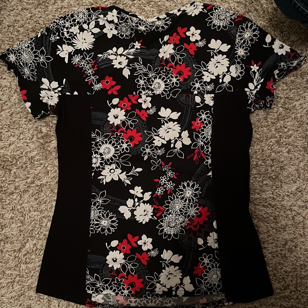 Scrub top - Picture 2 of 2